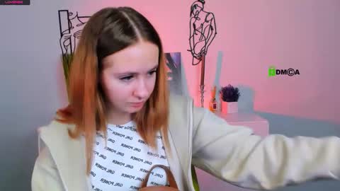 mila_glow online show from 10/18/25, 07:14