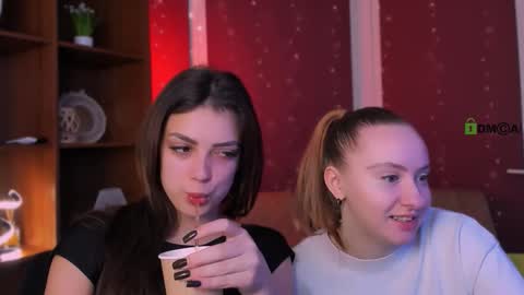 mila_glow online show from 11/25/25, 05:51