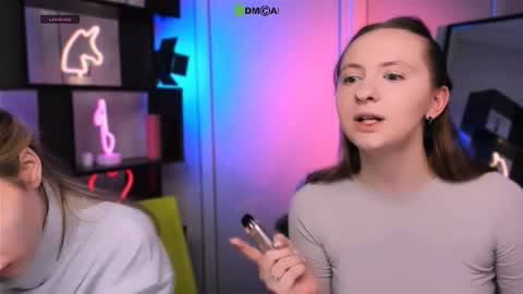 mila_glow online show from 12/04/25, 07:55