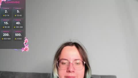 mila_good online show from 10/09/25, 06:39