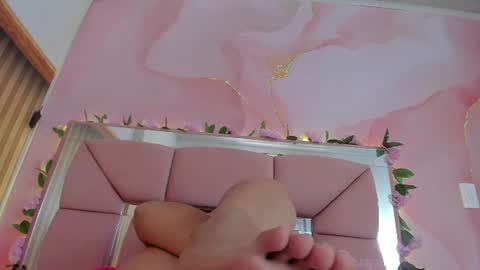 mila_grace_ online show from 06/23/26, 06:39