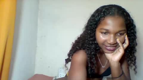 mila_lunah online show from 03/31/26, 01:00
