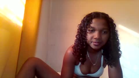 mila_lunah online show from 04/06/26, 04:46