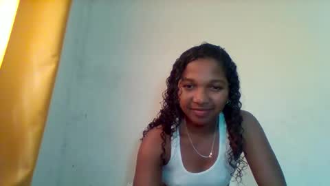 mila_lunah online show from 04/10/26, 07:02