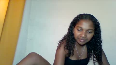 mila_lunah online show from 04/13/26, 10:43