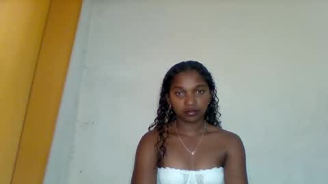 mila_lunah online show from 04/17/26, 01:14