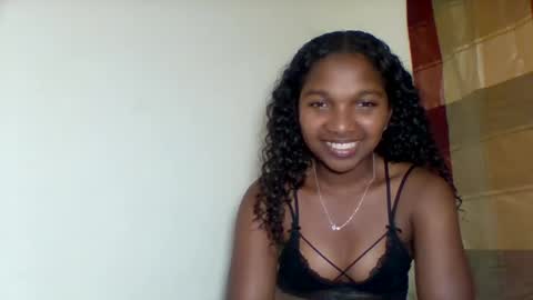 mila_lunah online show from 04/20/26, 05:59