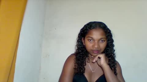 mila_lunah online show from 04/25/26, 03:09