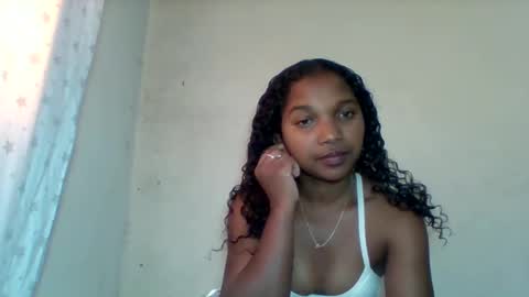 mila_lunah online show from 04/26/26, 06:22
