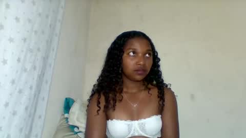 mila_lunah online show from 04/29/26, 05:06