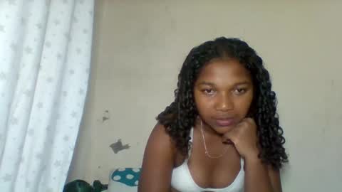 Snapshot of mila_lunah chatting on 05/03/26, 11:55 mila_lunah online show from 05/03/26, 11:55
