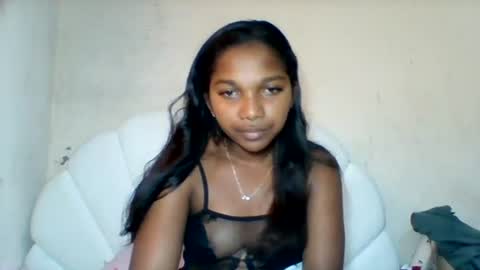 mila_lunah online show from 06/17/26, 04:59