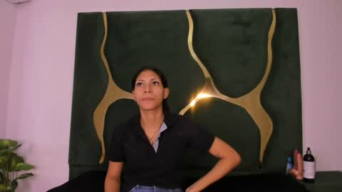 Snapshot of mila_petiteasm chatting on 07/21/26, 12:29 mila_petiteasm online show from 07/21/26, 12:29