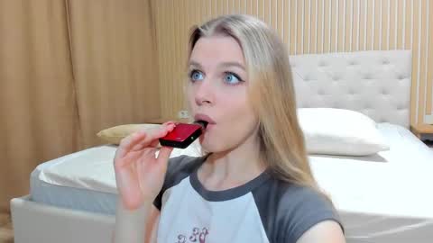 Julia and Edson online show from 02/10/25, 03:57