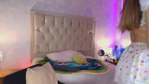 Snapshot of mila_smirnovavk chatting on 04/20/26, 03:53 MILA online show from 04/20/26, 03:53