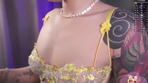 Snapshot of mila_snoow chatting on 11/05/25, 11:54 M I L A online show from 11/05/25, 11:54