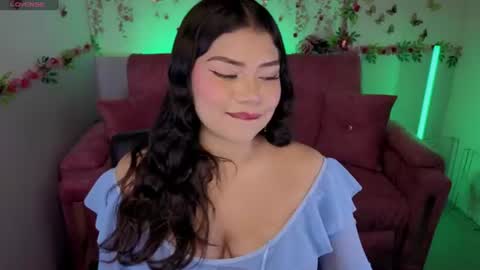 Snapshot of mila_sweet_v chatting on 06/29/26, 07:14 Mila online show from 06/29/26, 07:14