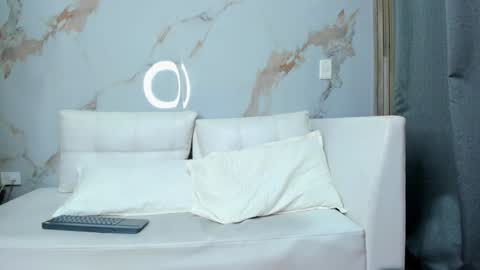          online show from 02/07/25, 09:15