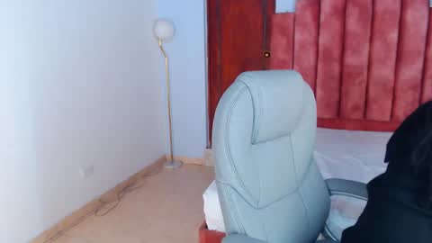 milaa_star online show from 10/09/25, 04:10