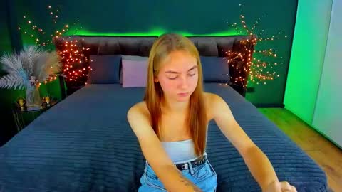 Milla online show from 09/11/25, 05:51