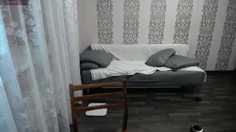 Snapshot of milabrenda chatting on 04/07/26, 12:00 Mila online show from 04/07/26, 12:00