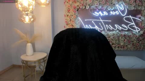 Mila online show from 12/15/25, 04:28