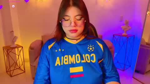 MilaCravee online show from 07/03/26, 02:34