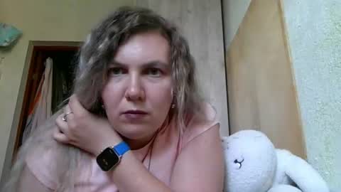 Snapshot of milacristalle chatting on 08/01/26, 12:15 milacristalle online show from 08/01/26, 12:15