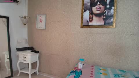 Snapshot of miladiosa chatting on 10/27/25, 11:36 miladiosa online show from 10/27/25, 11:36