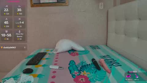 Snapshot of miladiosa chatting on 10/30/25, 11:55 miladiosa online show from 10/30/25, 11:55