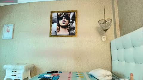 Snapshot of miladiosa chatting on 11/11/25, 12:05 miladiosa online show from 11/11/25, 12:05