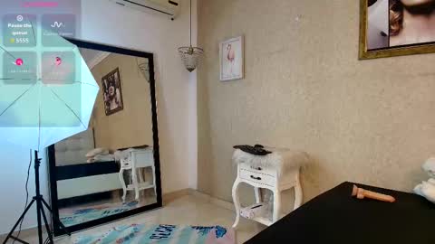 Snapshot of miladiosa chatting on 12/03/25, 12:03 miladiosa online show from 12/03/25, 12:03