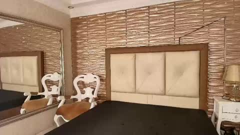 miladiosa online show from 05/24/26, 12:21
