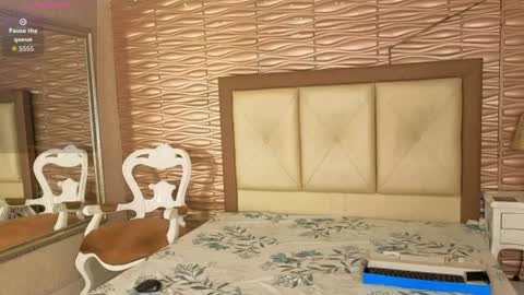 miladiosa online show from 06/15/26, 12:07
