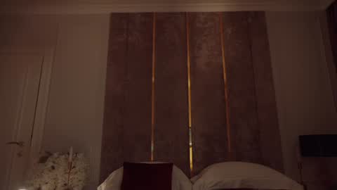        online show from 12/05/25, 04:36