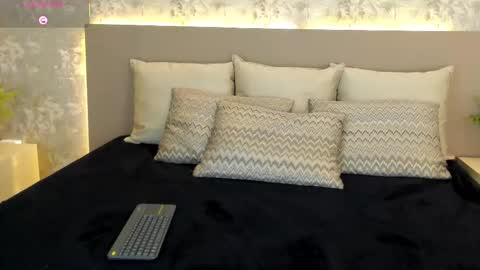    online show from 09/30/25, 10:20