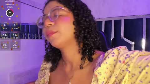 Milenna online show from 10/12/25, 04:22