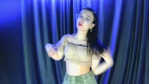 Snapshot of milaholeen66 chatting on 06/02/26, 06:32 milaholeen66 online show from 06/02/26, 06:32