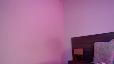 mila online show from 11/08/25, 08:18