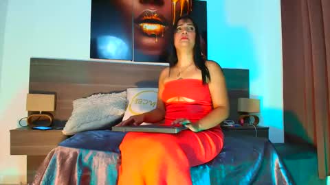 mila online show from 05/01/26, 11:04