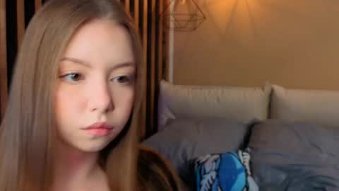 Mila online show from 04/29/26, 03:16