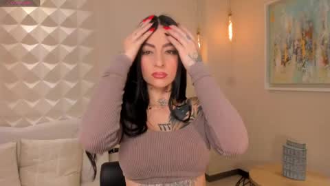 Snapshot of milalawrence_ chatting on 05/07/26, 11:37 Mila online show from 05/07/26, 11:37