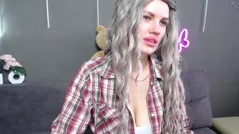 Snapshot of milaloona chatting on 03/26/26, 07:58 Milaloona online show from 03/26/26, 07:58