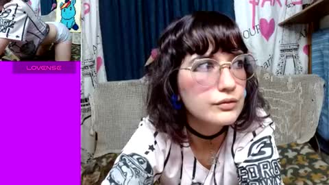 Snapshot of milalunala chatting on 09/17/25, 09:38 Mila-Lunala online show from 09/17/25, 09:38