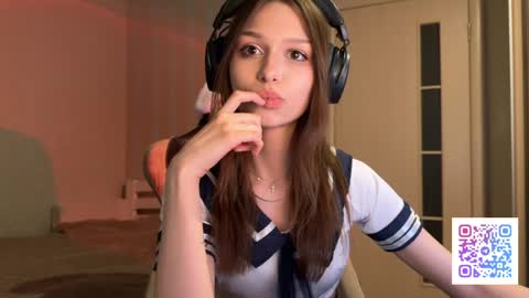 milamiuu online show from 05/10/26, 03:17