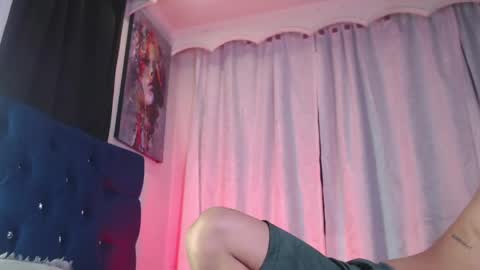 Milan Anxel online show from 05/10/26, 01:33