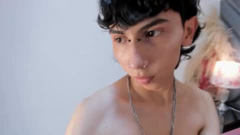 milan_lewiss online show from 10/07/25, 11:51