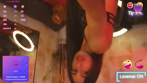 Snapshot of milan_roux chatting on 01/13/26, 03:01 Milane online show from 01/13/26, 03:01