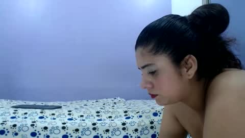 milan and sofia online show from 12/20/25, 03:02