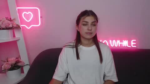Snapshot of milanaangelas chatting on 12/12/24, 06:14 milanaangelas online show from 12/12/24, 06:14